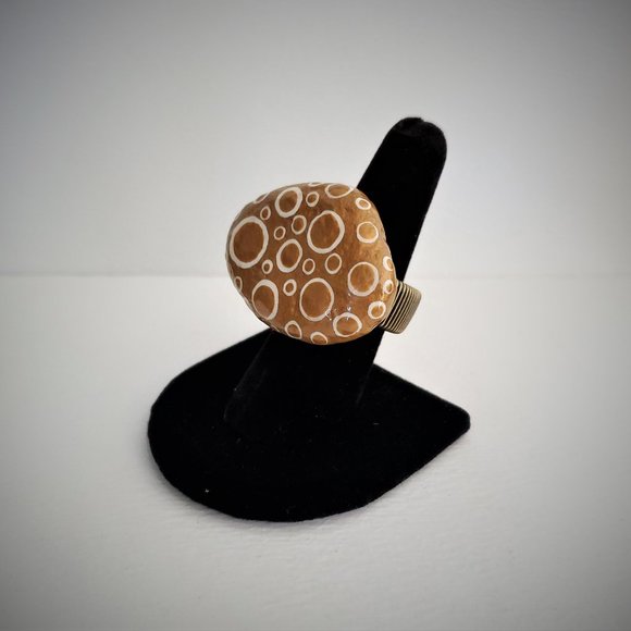 Hand Painted Dot Art Gold and Parchment Statement Ring, Cocktail Ring - Picture 2 of 9
